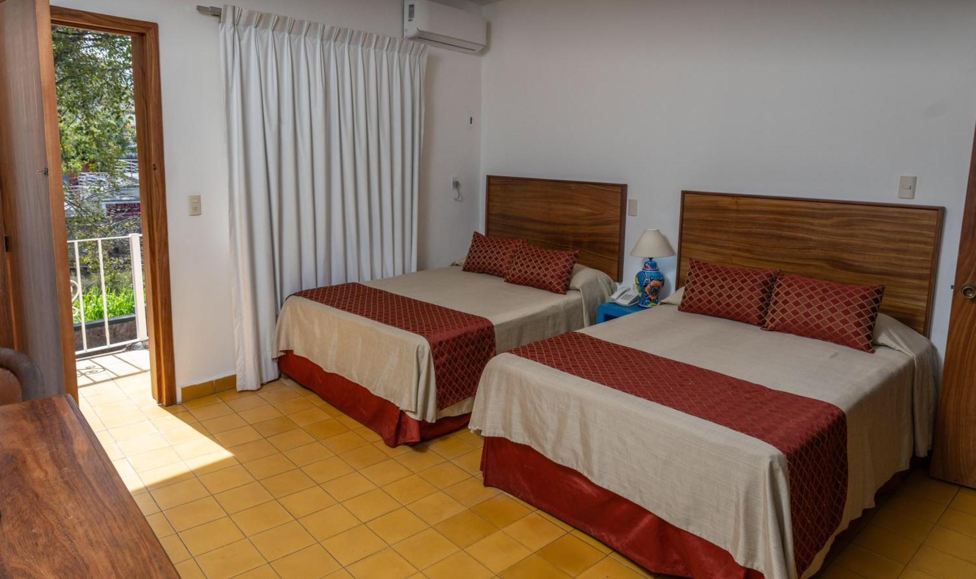 Hotel Encino Malecon Centro プエルトバラータ 部屋 写真
