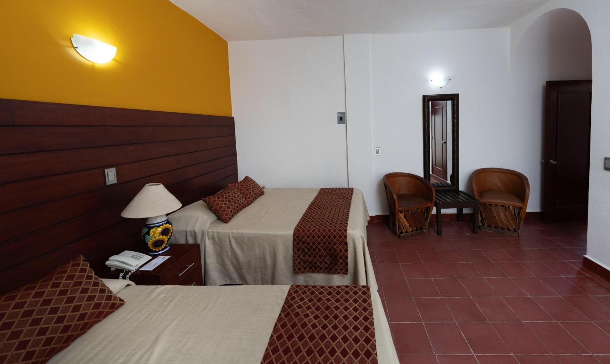 Hotel Encino Malecon Centro プエルトバラータ 部屋 写真