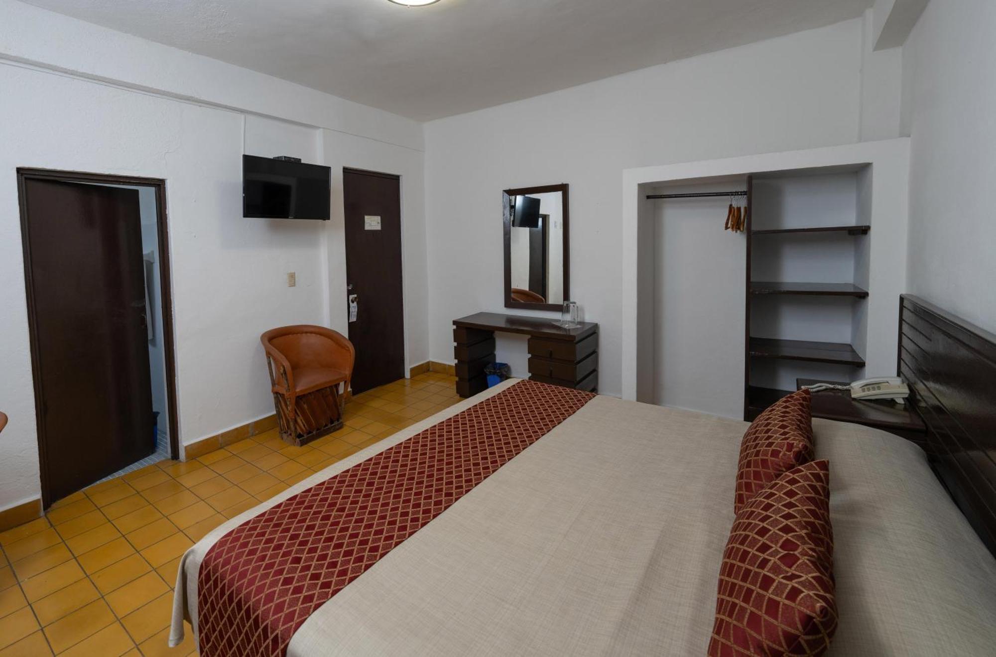 Hotel Encino Malecon Centro プエルトバラータ 部屋 写真