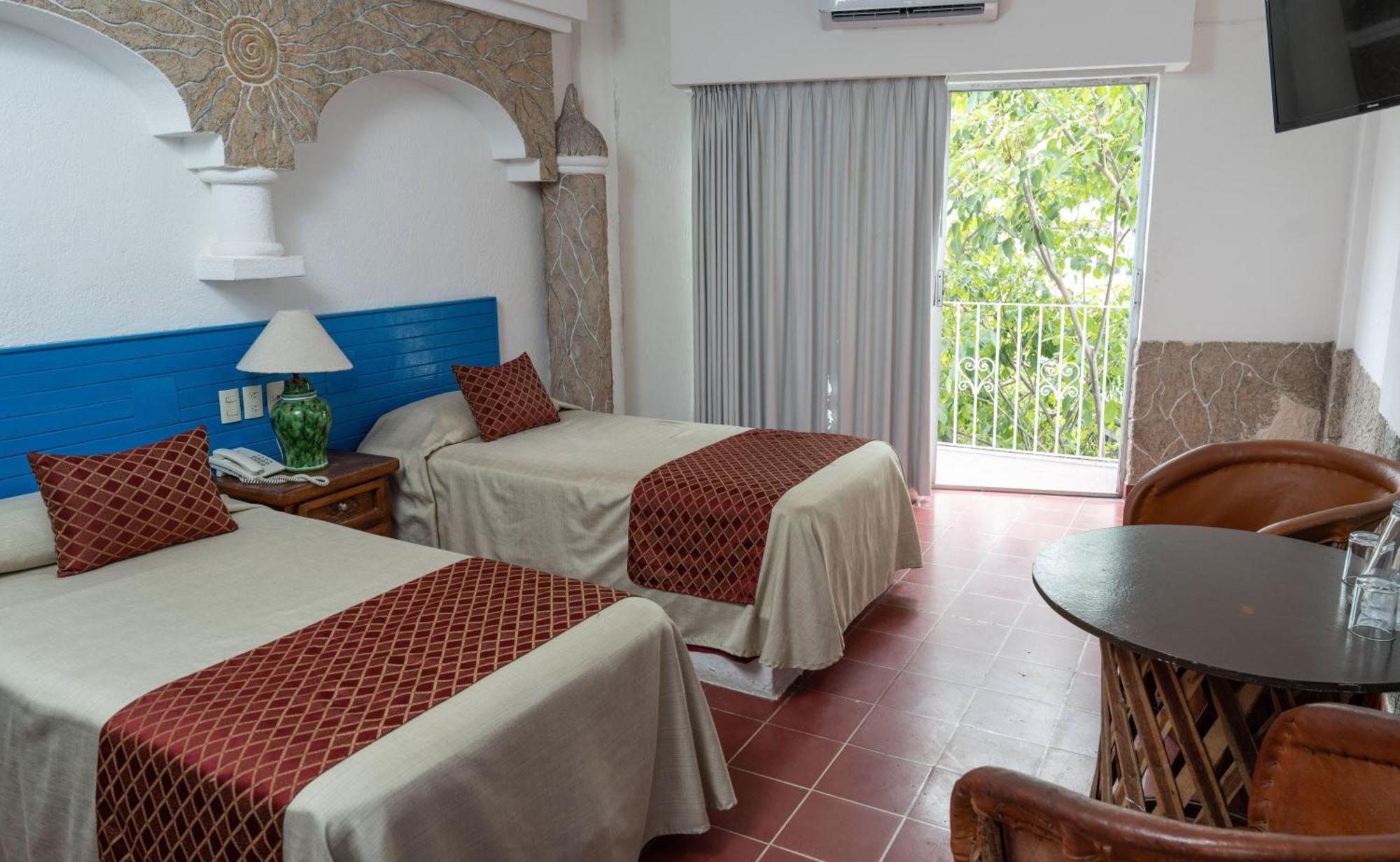 Hotel Encino Malecon Centro プエルトバラータ 部屋 写真