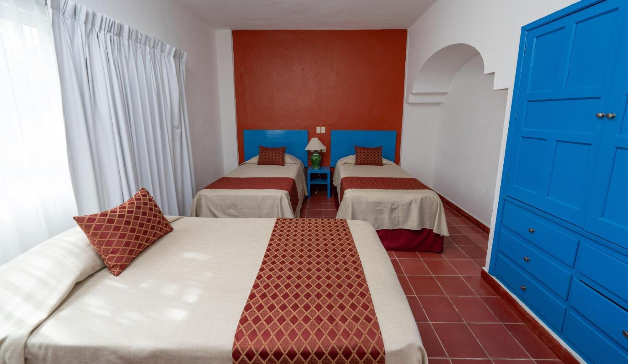 Hotel Encino Malecon Centro プエルトバラータ 部屋 写真
