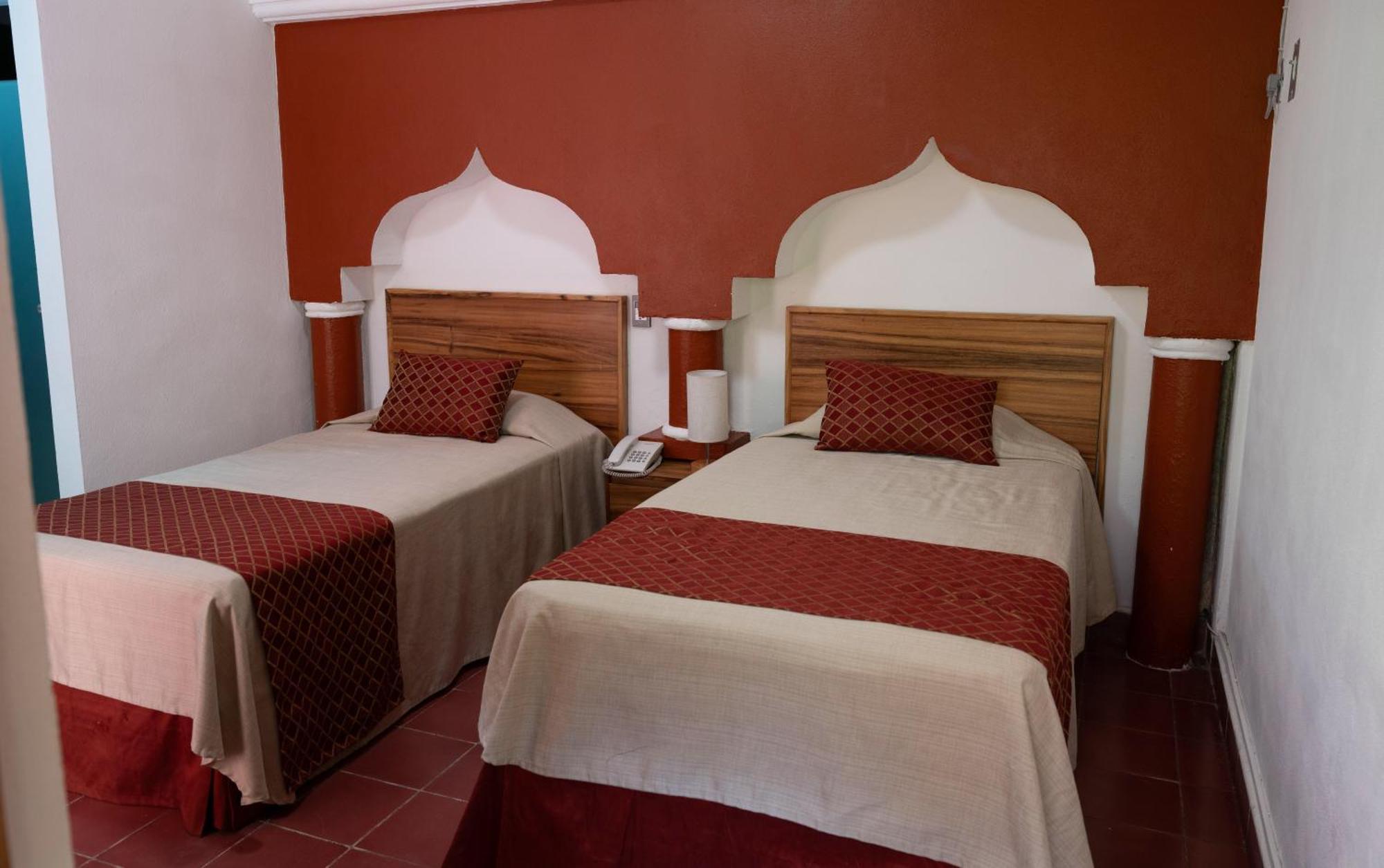 Hotel Encino Malecon Centro プエルトバラータ 部屋 写真