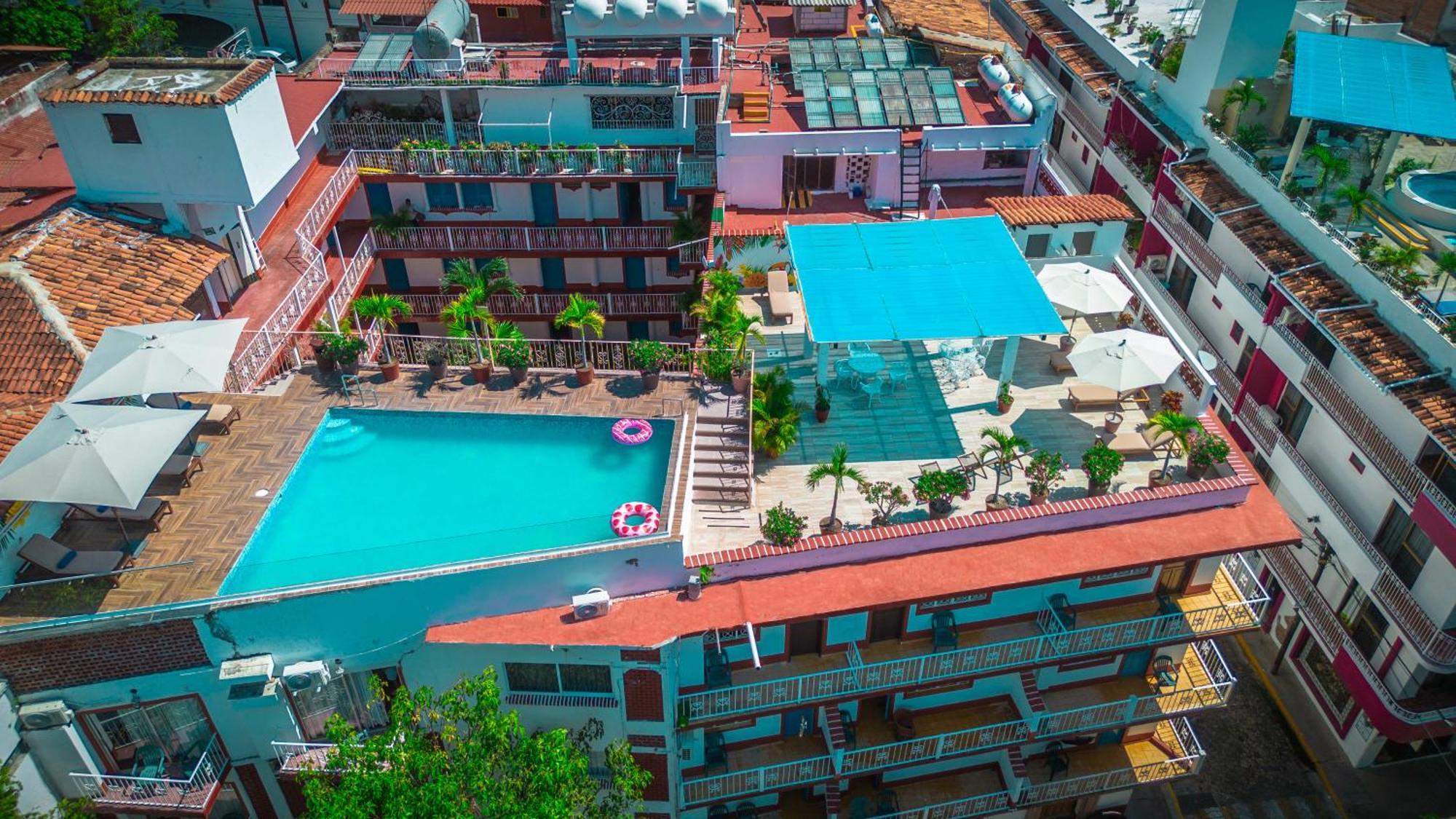 Hotel Encino Malecon Centro プエルトバラータ エクステリア 写真