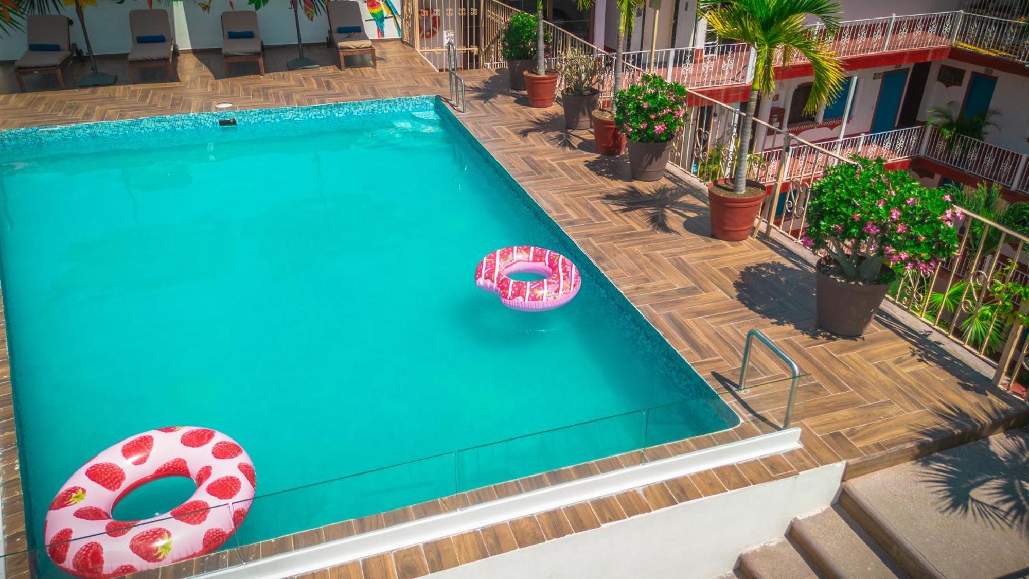 Hotel Encino Malecon Centro プエルトバラータ エクステリア 写真